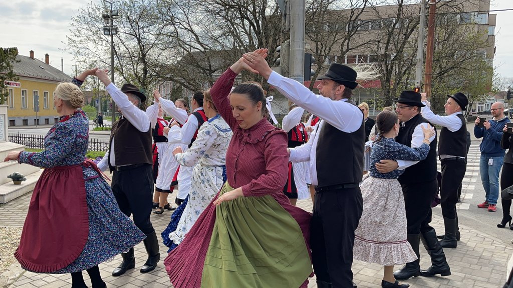 Flashmob az istentisztelet előtt08